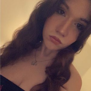 Meet your Posher, Araya